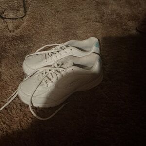 Avia tennis shoes